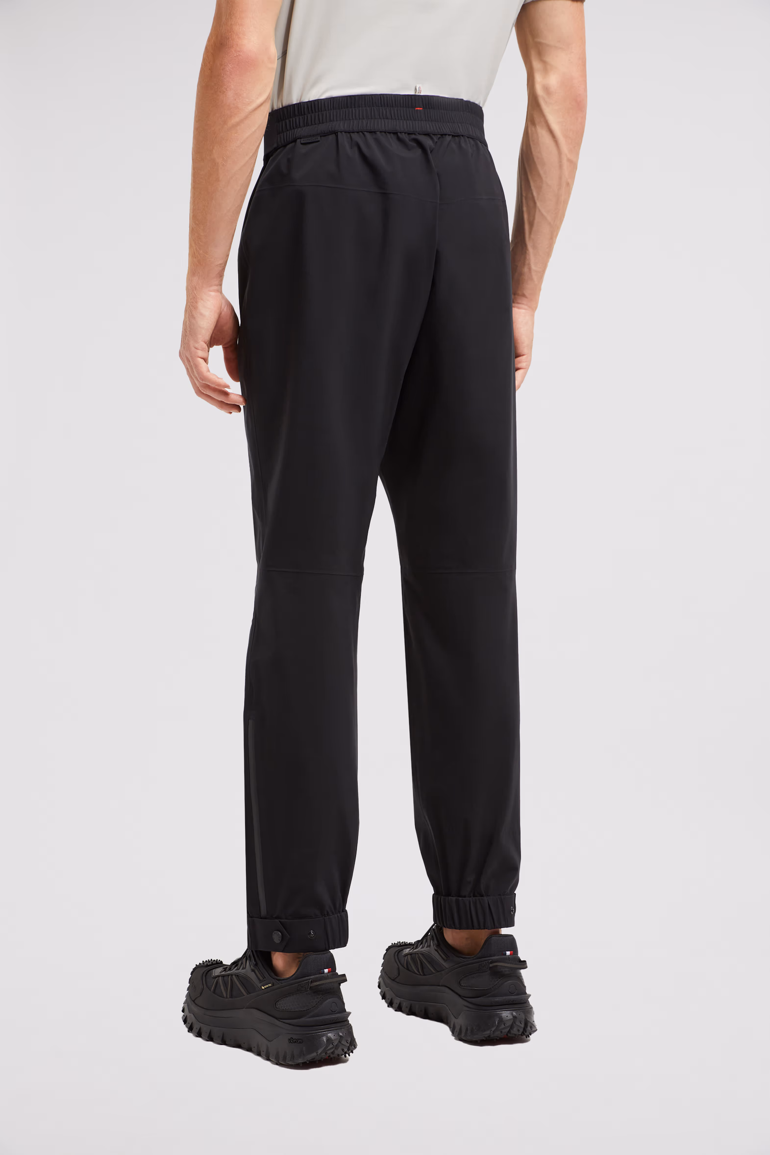 GORE-TEX Jogging Pants Men Black Moncler 5